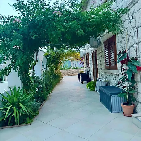 Peaceful Old Town With Sea And Sunrise Views * חוואר