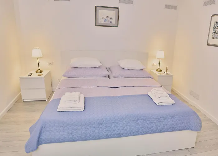 Peaceful Old Town With Sea And Sunrise Views Apartamento *