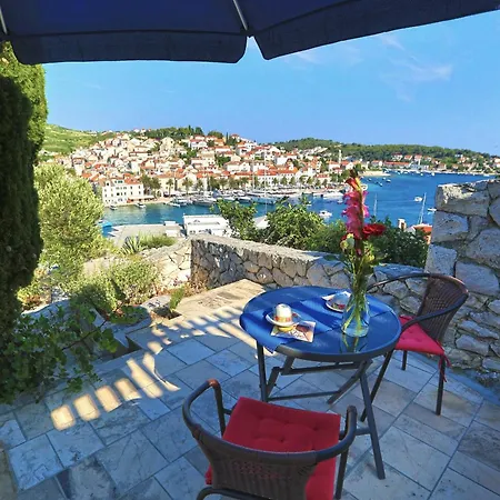 Apartment Peaceful Old Town With Sea And Sunrise Views