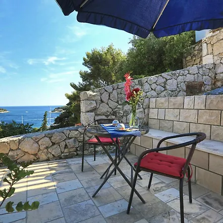 Peaceful Old Town With Sea And Sunrise Views Appartement *