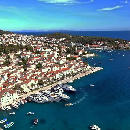 Peaceful Old Town With Sea And Sunrise Views Apartmán *