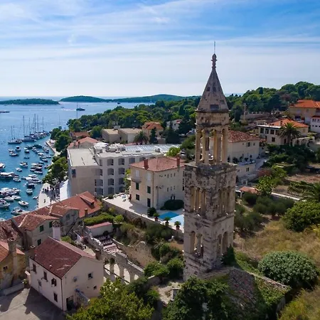 Peaceful Old Town With Sea And Sunrise Views Apartment Hvar Town