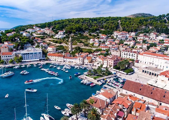 Peaceful Old Town With Sea And Sunrise Views * Хвар