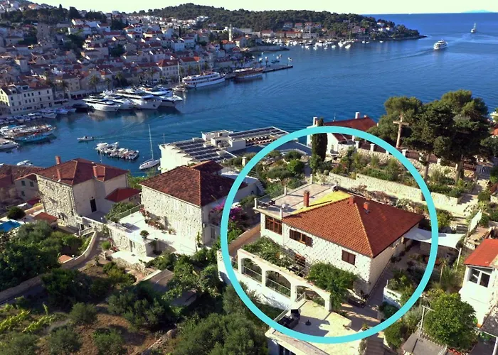 Peaceful Old Town With Sea And Sunrise Views Apartamento *