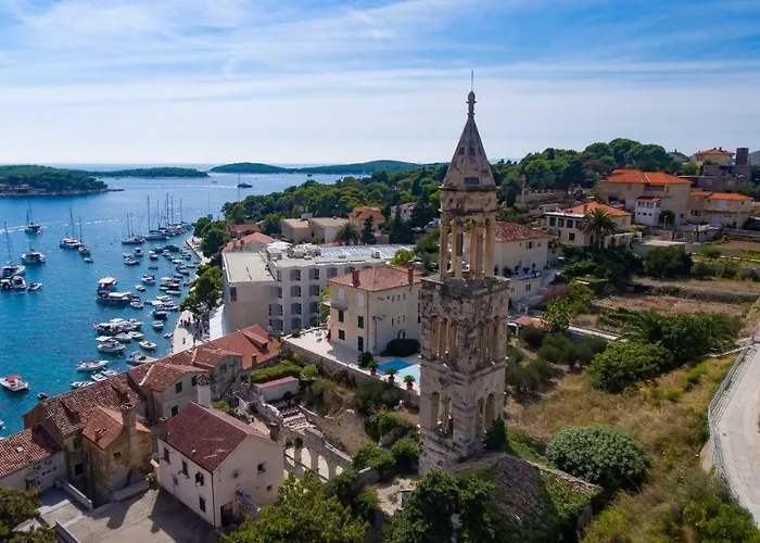 Peaceful Old Town With Sea And Sunrise Views Apartamento Hvar Town