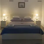 Peaceful Old Town With Sea And Sunrise Views חוואר